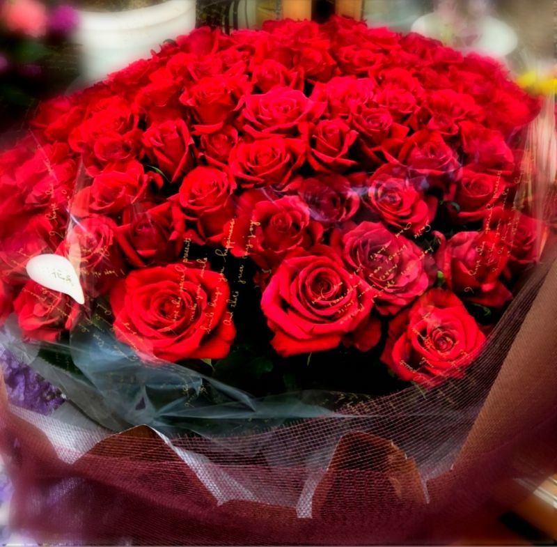 バラ 108 本 の バラの本数や色には意味がある！ プロポーズ・お誕生日・還暦のお祝いなど特別な日に贈る赤いバラの花束特集